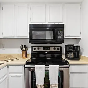 Nightlife & Shop Old Town - Unit Apartment Scottsdale